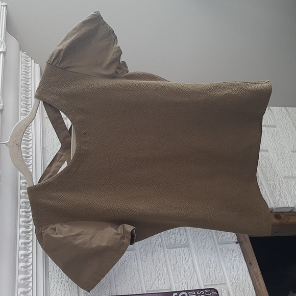 Women's Anthropologie Puffy Sleeve Military Green Open Back Top Blouse Size S - Picture 1 of 13